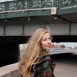 author-pic